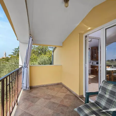 Apartment Charming Tedi With Sea View