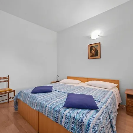 Charming Tedi With Sea View