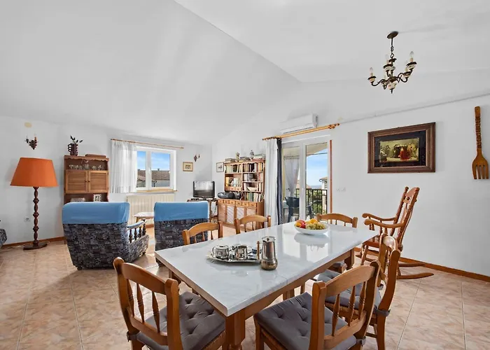Charming Tedi With Sea View Apartman